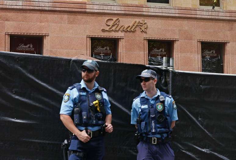 Café em Sydney (Austrália), onde clientes foram feitos reféns. 17/12/2014