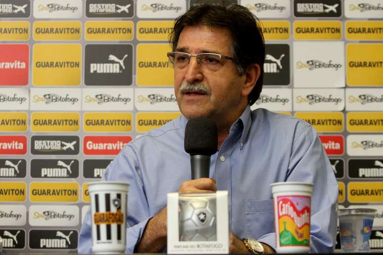 <p>René Simões pede reforços ao Botafogo</p>