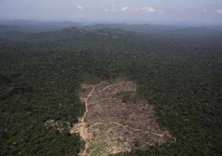 Imagem aérea de área devastada na floresta amazônica, no Pará. 22/09/2013