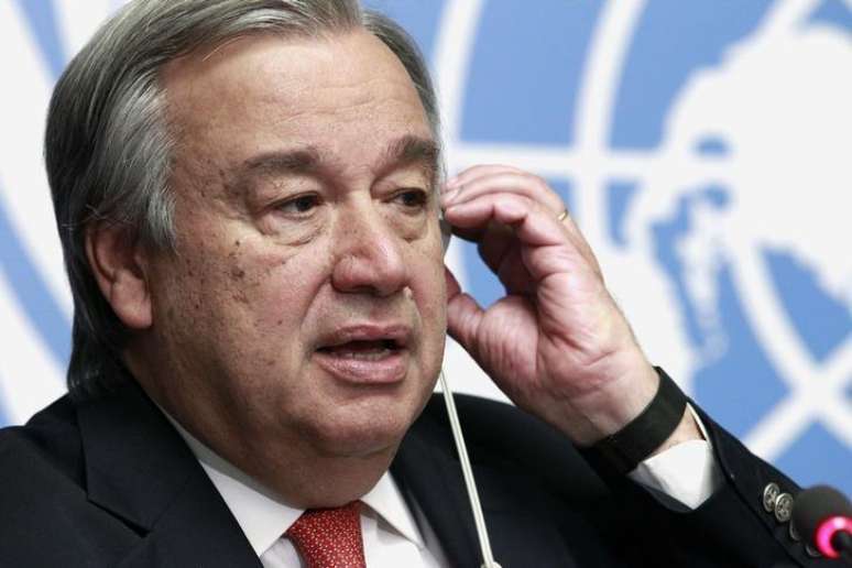 Alto comissário da ONU para refugiados Guterres concede entrevista em Genebra. 08/12/2014.