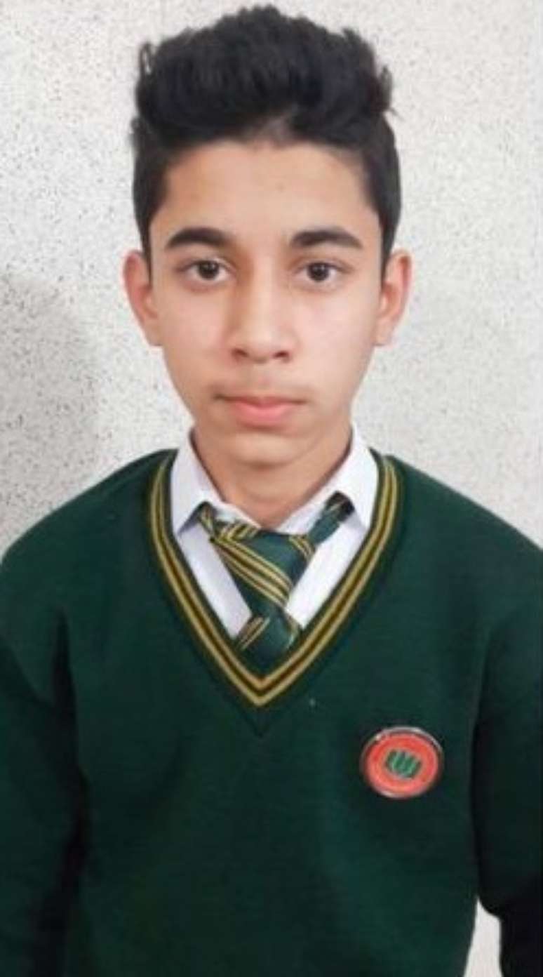 <p>Dawood Ibrahim é um dos alunos sobreviventes após o massacre na escola militar de Peshawar, no Paquistão, nessa segunda-feira</p>