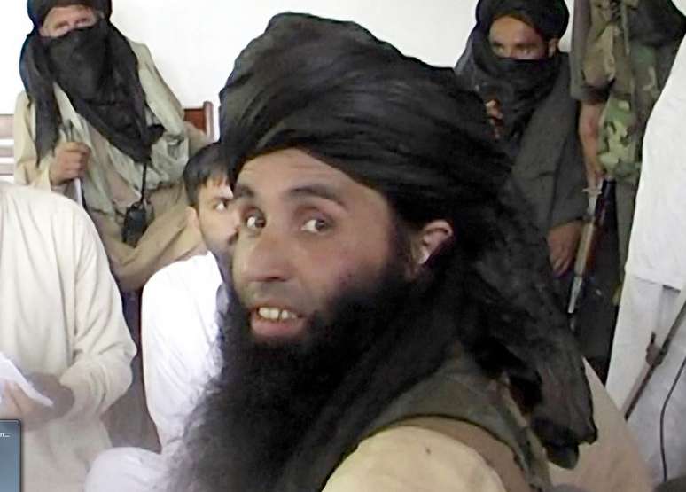 Fazlullah aparece como figura carismática, mais interessado em publicidade do que no combate