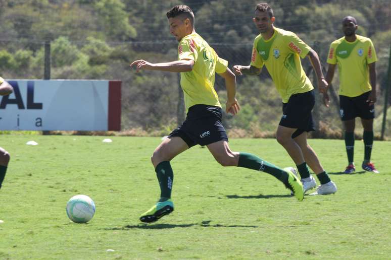 <p>Andrei tem qualidade no chute de longa dist&acirc;ncia</p>