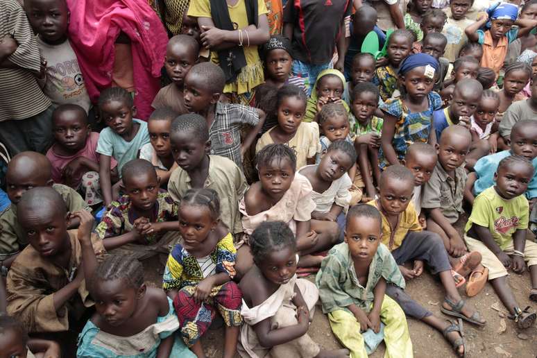 Crianças da República Centro-Africana são recrutadas todos os anos