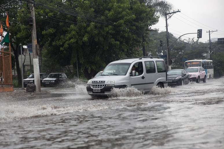 <p>Ponto de alagamento pr&oacute;ximo a Marginal Pinheiros</p>