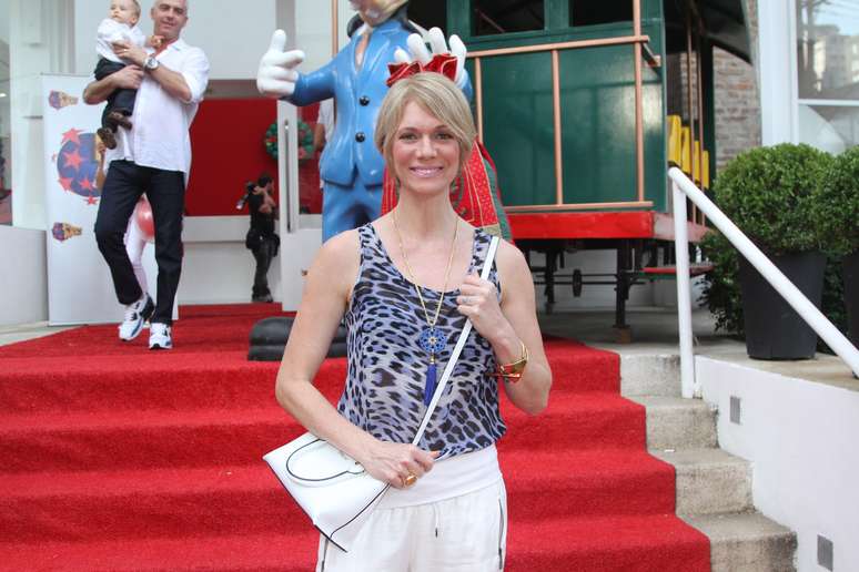 Famosos no anivers&aacute;rio de Rodrigo Faro 