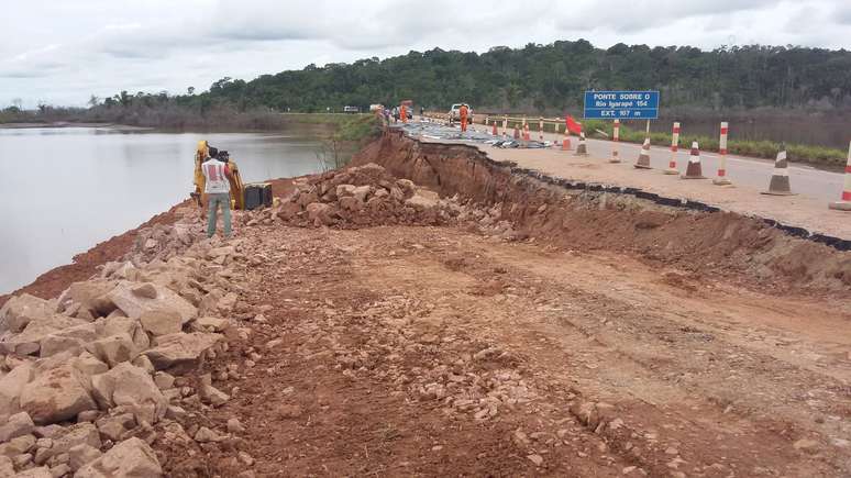 População teme que o rio Madeira isole o Acre