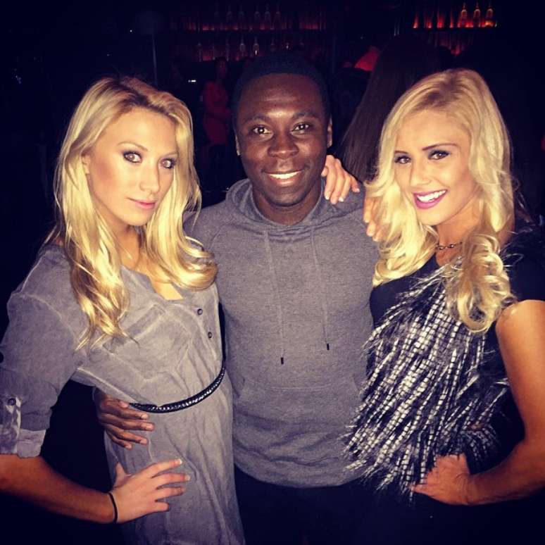 Freddy Adu aproveitou estada na S&eacute;rvia fora dos campos