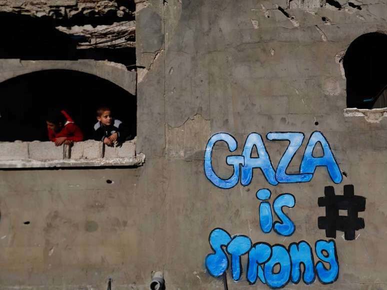 <p>Crian&ccedil;as teriam percorrido cidades &aacute;rabes em Israel, bem como &aacute;reas do sul que estavam sob amea&ccedil;a de foguetes de Gaza</p>