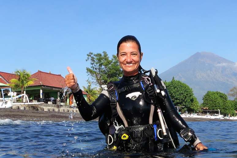 Karina Dubeux lançou há alguns anos um livro no qual contou sua experiência no tsunami