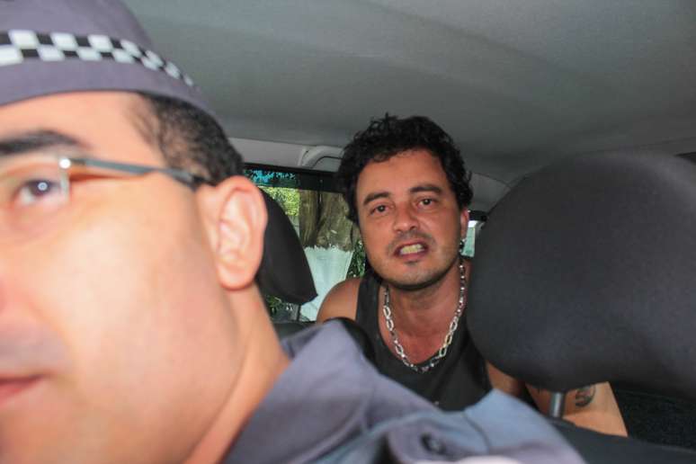 O sertanejo Renner, da dupla com Rick, foi preso na manhã de sexta-feira (26) após se envolver em um acidente de carro na zona sul de São Paulo. O cantor estava embriagado. 