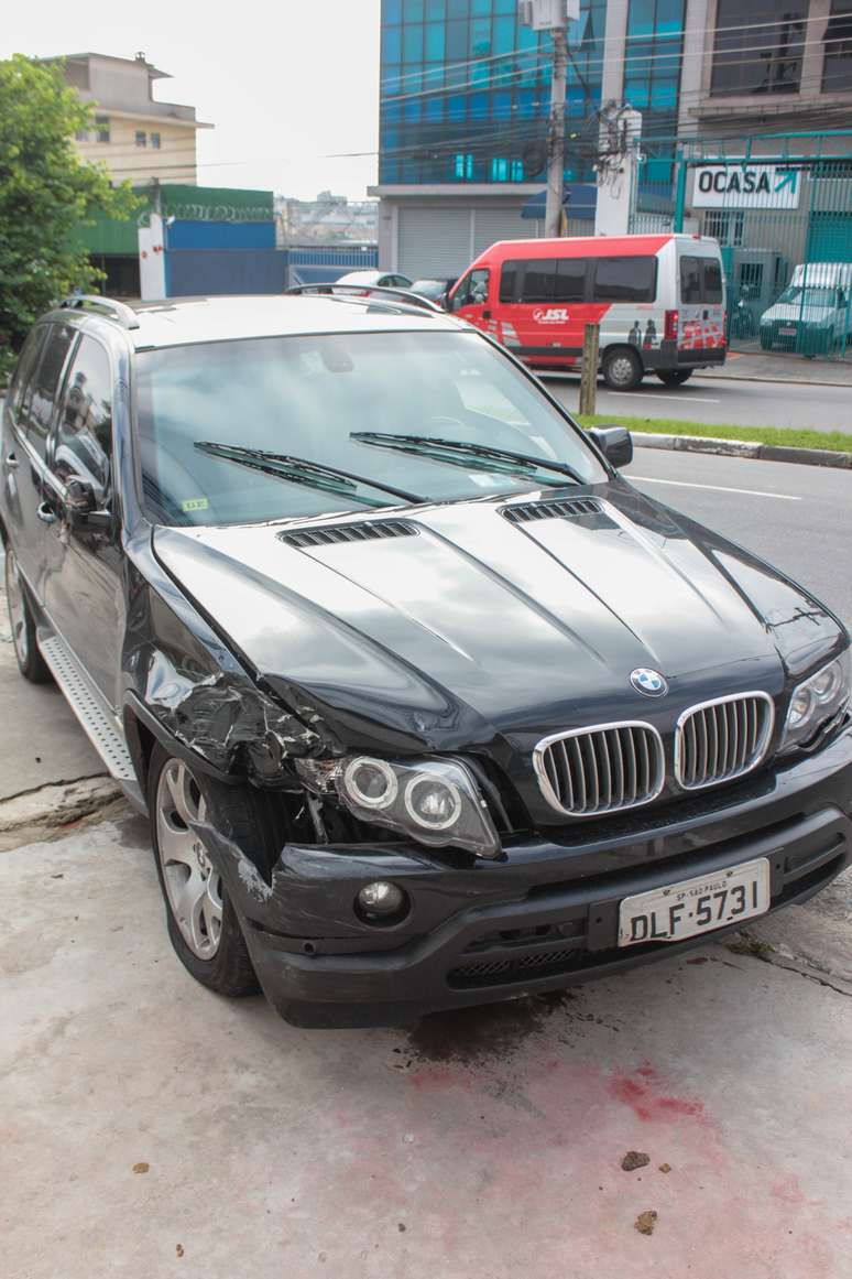 O sertanejo Renner, da dupla com Rick, foi preso na manhã de sexta-feira (26) após se envolver em um acidente de carro na zona sul de São Paulo. O cantor estava embriagado. 