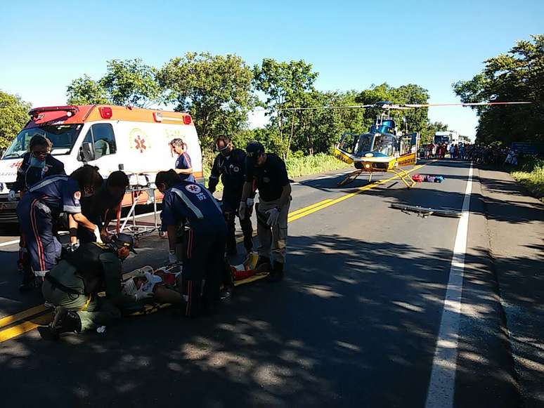 <p>O acidente deixou três mortos e três feridos no km 150 da BR-020</p>