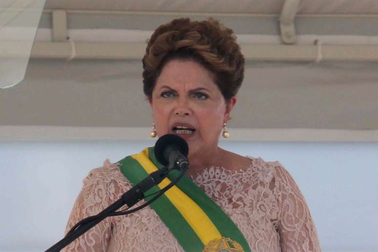 A presidente do Brasil, Dilma Rousseff durante cerimônia de posse presidencial, em Brasília (DF), nesta quinta-feira (01)