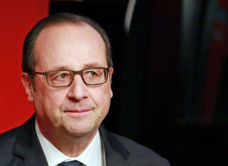 Presidente francês, François Hollande, durante entrevista nos estúdios da rádio France Inter, em Paris. 05/01/2014