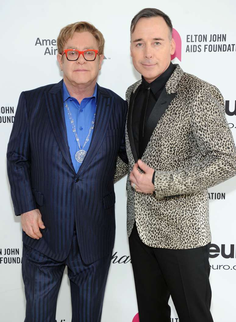 Elton John é casado com David Funish