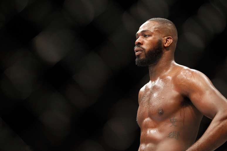 <p>Jon Jones foi pego no período fora da competição</p>