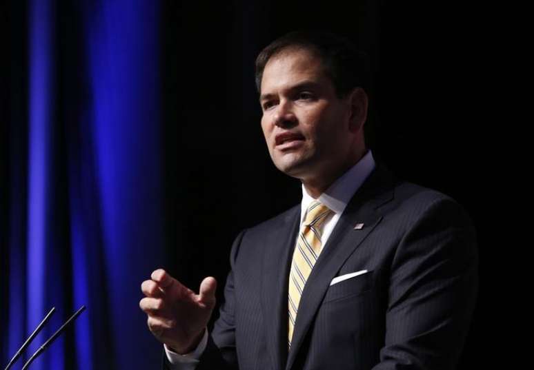 <p>O senador republicano Marco Rubio, de origem cubana, havia cobrado hoje o presidente Barack Obama a cancelar as conversas bilaterais previstas para este mês em Havana até que Cuba cumprisse o compromisso de libertar os 53 prisioneiros</p>