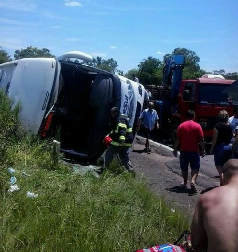 O condutor do ônibus foi encaminhado à delegacia de Gravataí para prestar depoimento.