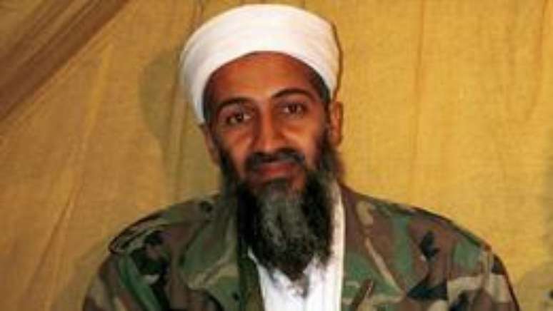 <p>Fundada por Osama Bin Laden (morto em 2011), al-Qaeda lembrou que líder já havia desafiado aqueles que satirizaram Maomé</p>