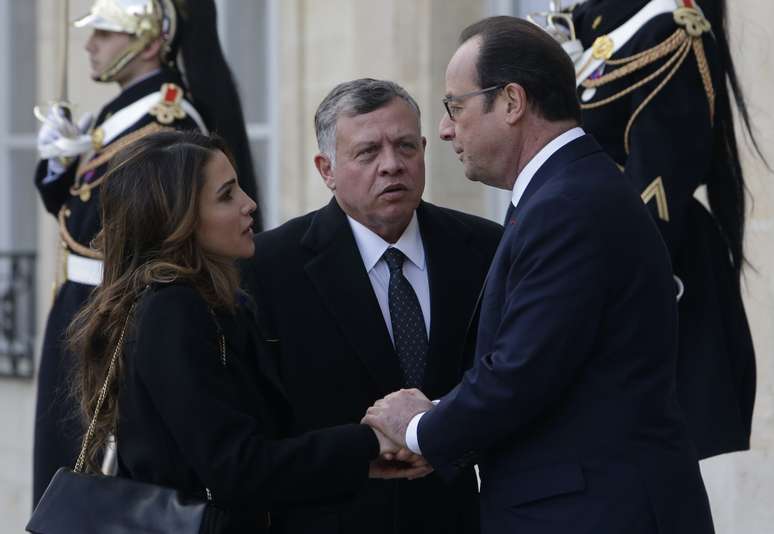 O rei da Jordânia, Abdulla, e a esposa, a rainha Rania, também estão em Paris para participar do ato