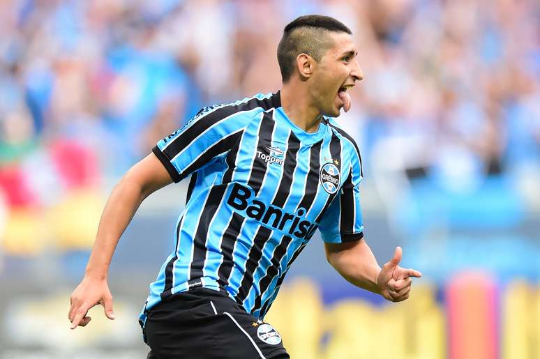 <p>No Grêmio, Alan Ruíz marcou dois gols contra o rival Internacional</p>