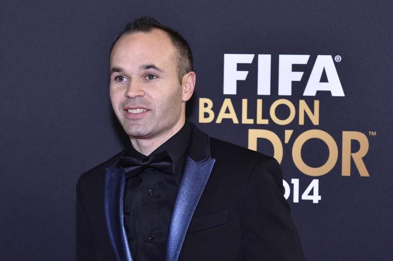 Iniesta foi escolhido para a sele&ccedil;&atilde;o do ano da Fifa