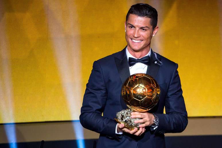 <p>Cristiano Ronaldo chegou sozinho para acompanhar o Prêmio Bola de Ouro</p>