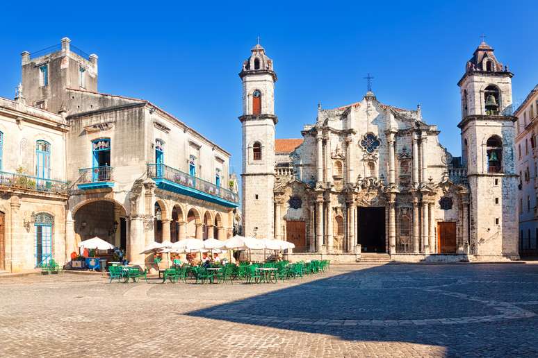 A viagem pode começar em Havana, a capital do país, que é uma das mais belas da América Central