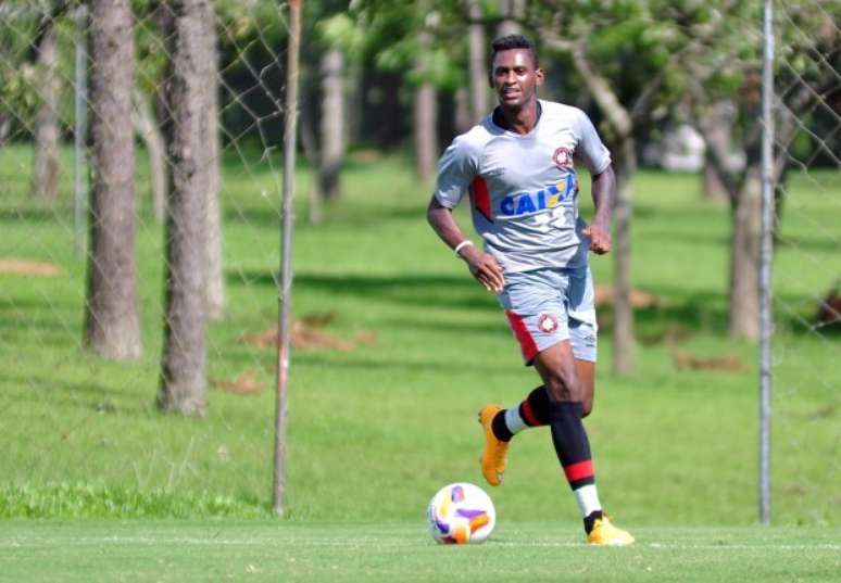 Junior Barros atuou pelo Sub-23 em 2013