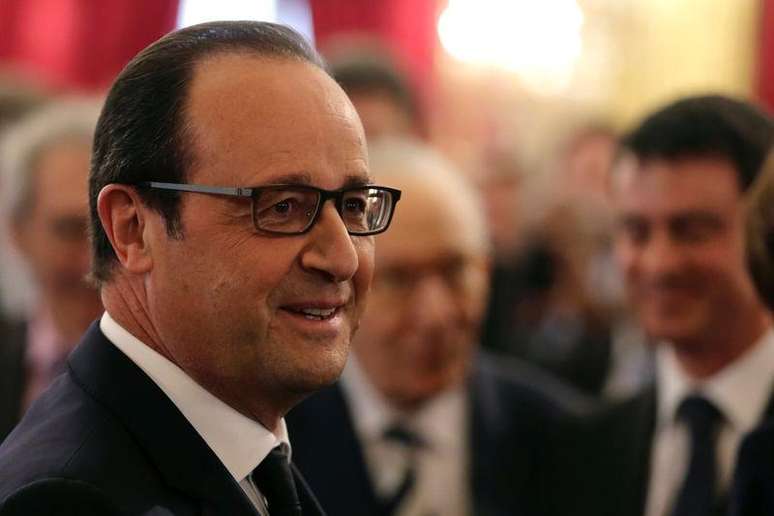 <p>O presidente franc&ecirc;s, Fra&ccedil;ois Hollande, participa de cerim&ocirc;nia de Ano Novo com empresas e sindicatos no Pal&aacute;cio do Eliseu , em 19 de janeiro&nbsp;</p>