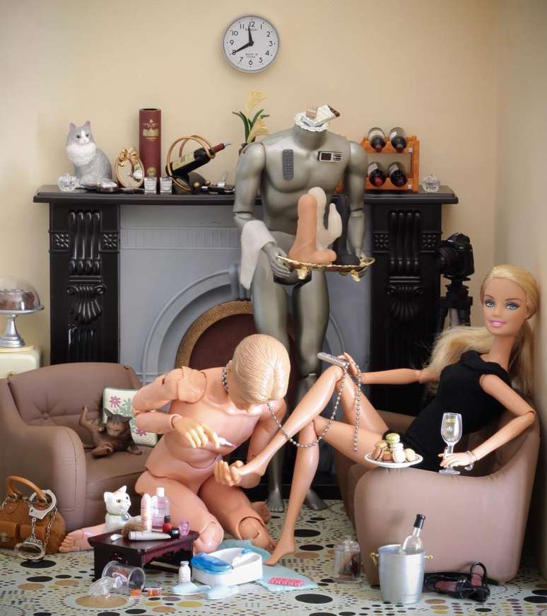 Barbie como dominadora sexual