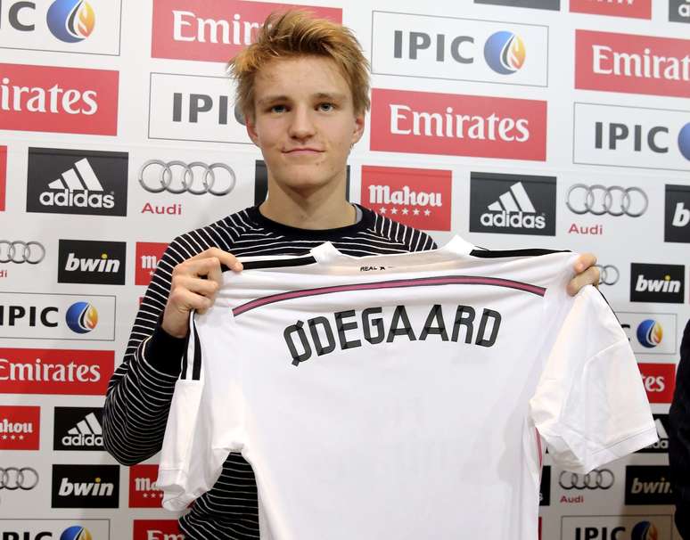 <p>Martin Odegaard tem apenas 16 anos e vai jogar pelo time B do Real</p>