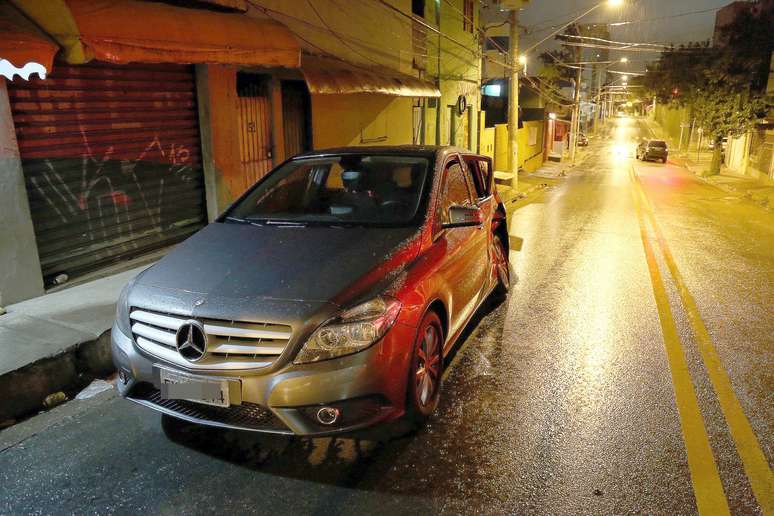 Acidente envolvendo carros de luxo em São Paulo