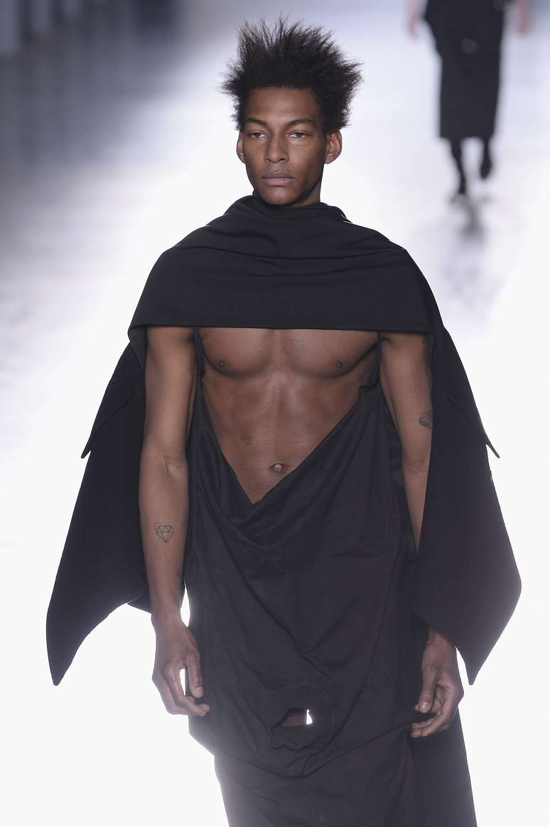 Desfile de Rick Owens na semana de moda masculina de Paris