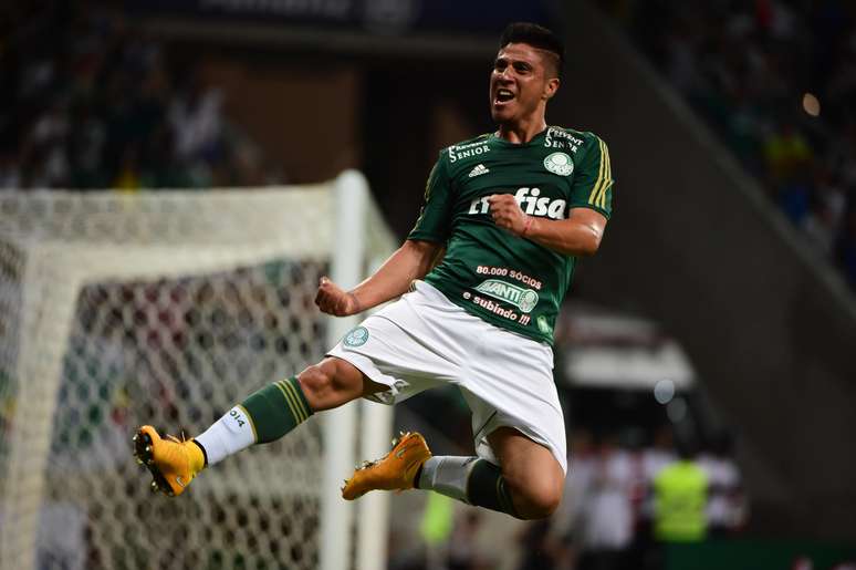 <p>Cristaldo fez um gol e deu assistência para outro</p>