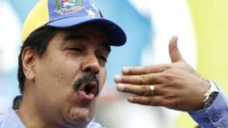 <p>Presidente venezuelano Nicolás Maduro admitiu que o contrabando de alimentos e de gasolina é mais lucrativo "que vender cocaína"</p>