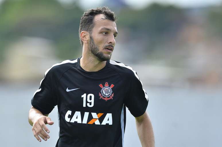 <p>Zagueiro ser&aacute; no m&aacute;ximo reserva no duelo contra o Mar&iacute;lia</p>