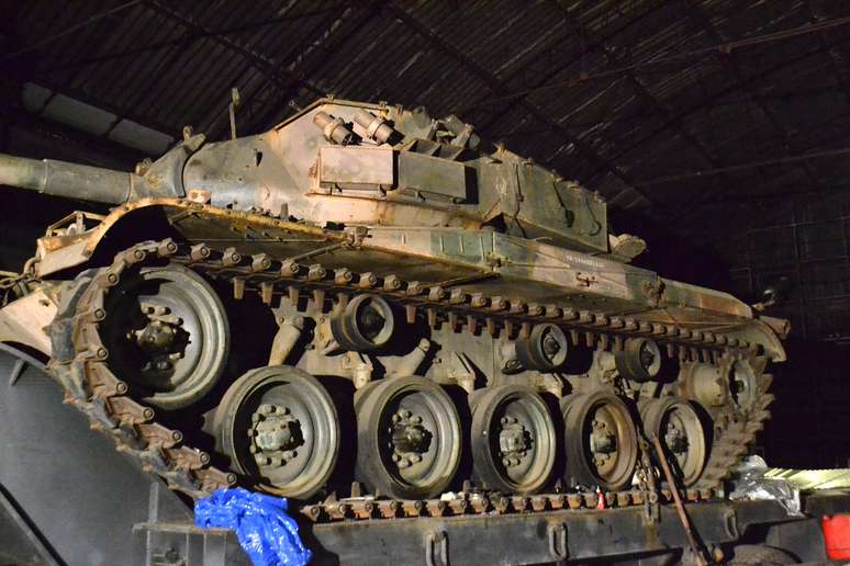 Tanque de guerra foi encontrado em um galpão na zona sul de São Paulo