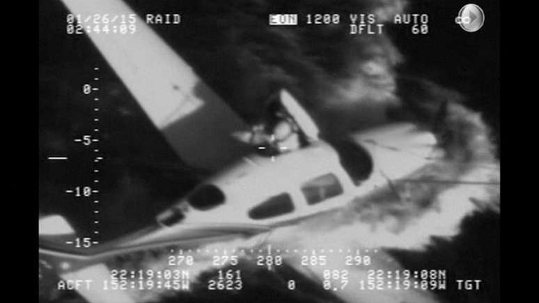 O piloto foi resgatado por um navio que passava pela região