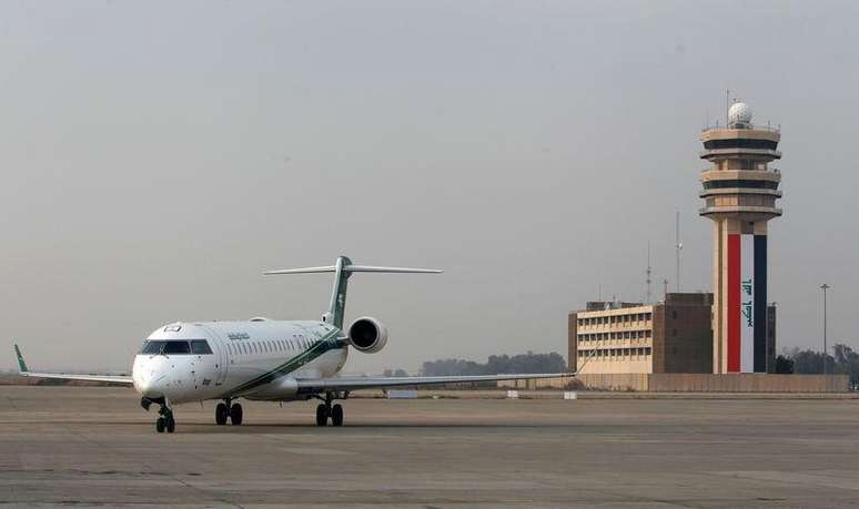 Avião da Iraqi Airways pousa no Aerporto Internacional de Bagdá. 27/01/2015