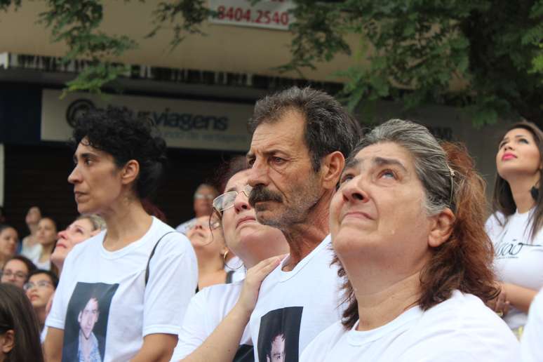 Evento foi organizado pela Associação dos Familiares de Vítimas e Sobreviventes da Tragédia de Santa Maria (AVTSM)