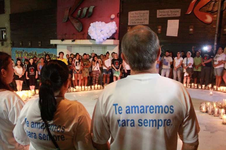 Vítimas foram lembradas na madrugada desta terça, aniversário de 2 anos da tragédia