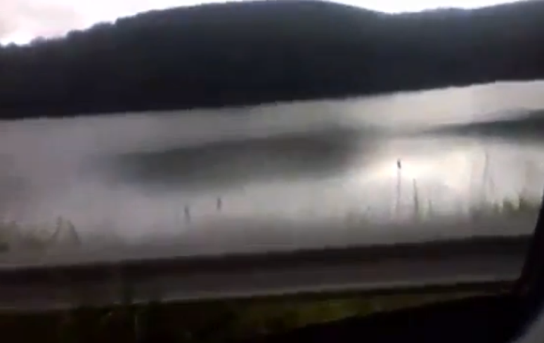 Vídeo mostra represa Paiva Castro cheia d'água e questiona nível do Sistema Cantareira
