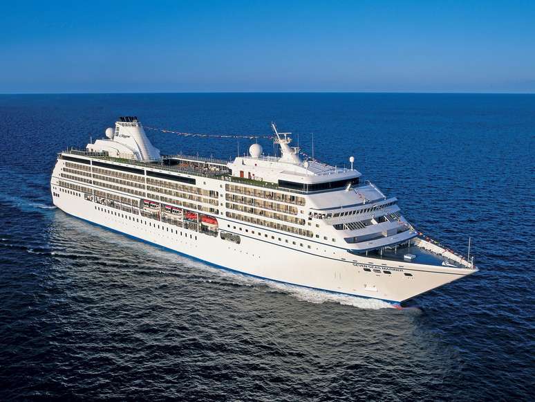 O Seven Seas Mariner é um luxuoso cruzeiro da companhia Regent Seven Seas Cruises construído em 2001 com todas as suítes com varanda. Para 700 hóspedes, navio conta com 450 tripulantes para garantir o alto nível de serviço personalizado