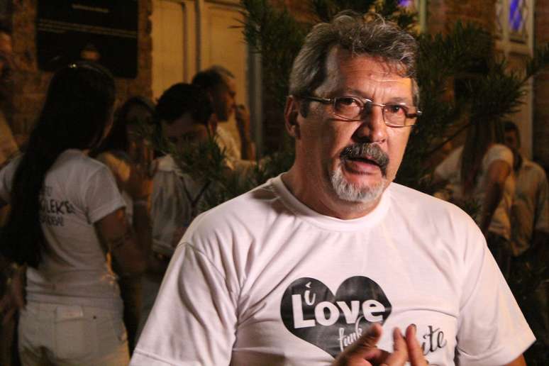 Ogie Rosado, pai de uma das vítimas da boate Kiss, acha justa a homenagem em forma de festa