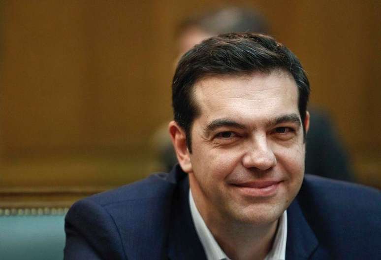 Premiê grego, Alexis Tsipras, participa de primeira reunião com novo gabinete no prédio do Parlamento em Atenas. 28/1/2015