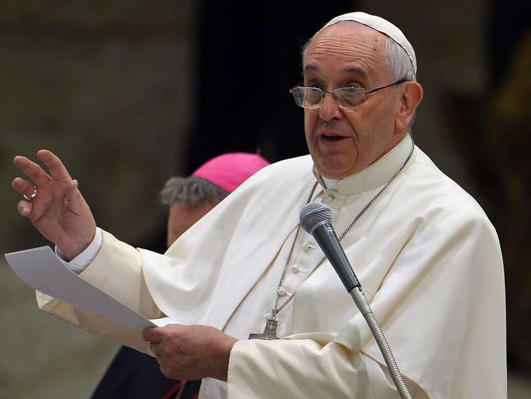 <p>Papa Francisco tenta combater a pedofilia na Igreja Cat&oacute;lica</p>