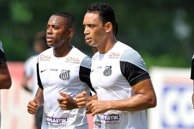 <p>Ricardo Oliveira e Robinho voltarão a atuar juntos após 12 anos</p>