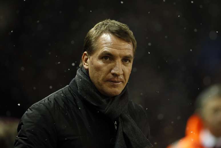 <p>Brendan Rodgers n&atilde;o gostou da atitude do atacante durante cl&aacute;ssico desta ter&ccedil;a</p>